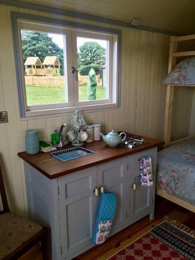 Отель Bluebell Lane Glamping Ньюри Экстерьер фото